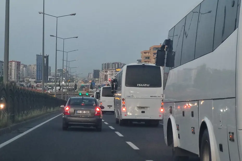 Bursaspor, Diyarbakır'a yoğun güvenlik önlemleriyle geldi - 5