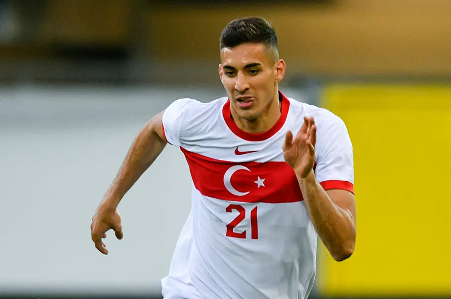 Galatasaray ile anlaştığı yazılmıştı: Mert Müldür transferinde yeni gelişme - 4