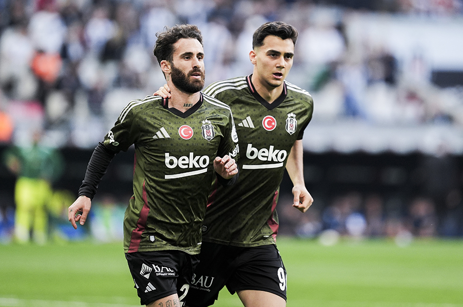 Beşiktaş farklı kazandı: Üçüncülük yarışında avantajı eline geçirdi