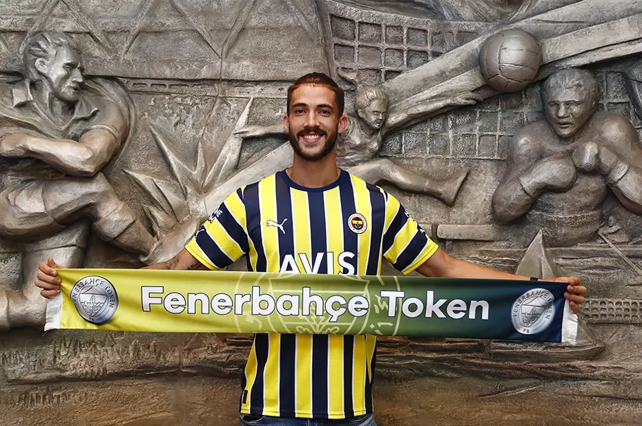 Fenerbahçe'de sürpriz gelişme: Sözleşmesi askıya alınabilir - 4 Fenerbahçe'de sürpriz gelişme: Sözleşmesi askıya alınabilir - 4