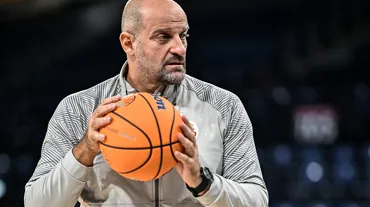 Derbide Galatasaray başantrenörü olmayacak