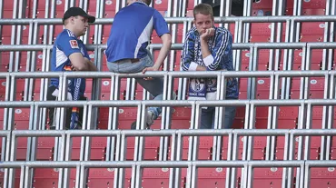 Schalke, 3-0 öne geçtiği maçı farklı kaybetti