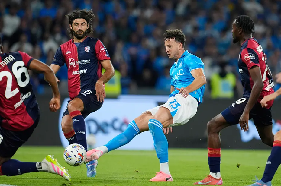 Şampiyonluk maçında ilk yarıya damga vuran pozisyon: Tartışma çıktı - 5