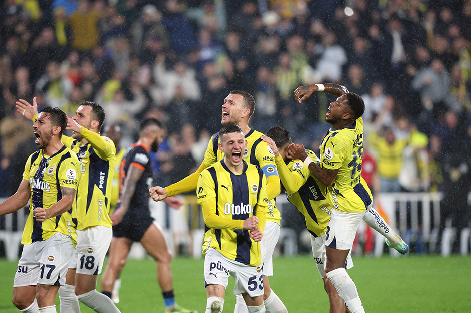 Kadıköy'de golcüler sahne aldı: Fenerbahçe 2 maç sonra kazandı