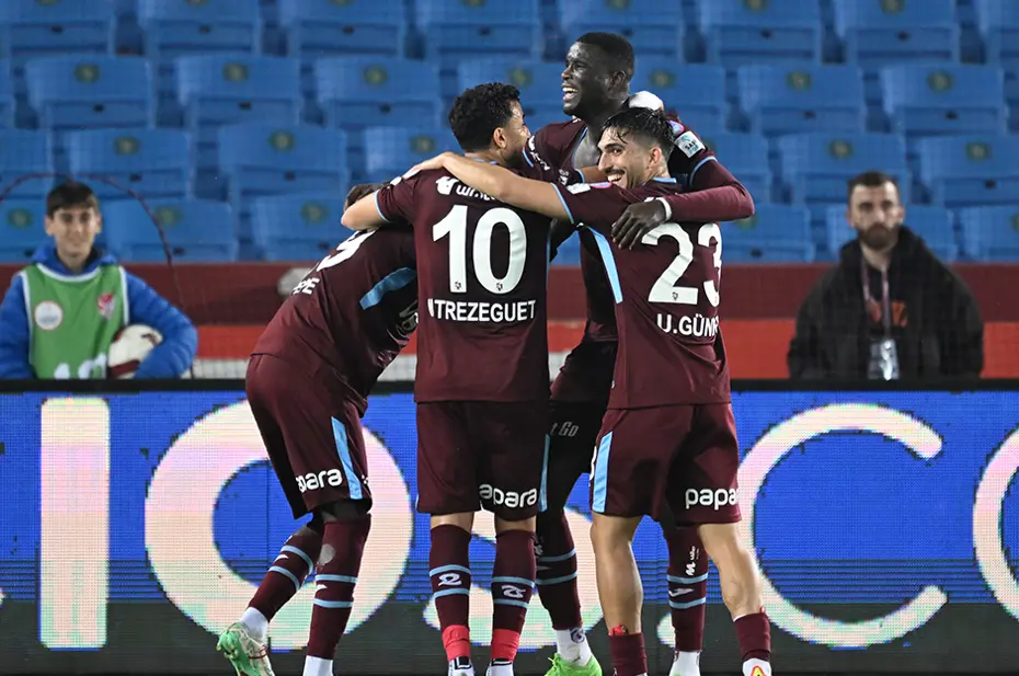 "Geri dönüşün mimarı Onuachu" | Spor yazarları Trabzonspor için ne dedi? - 2 "Geri dönüşün mimarı Onuachu" | Spor yazarları Trabzonspor için ne dedi? - 2