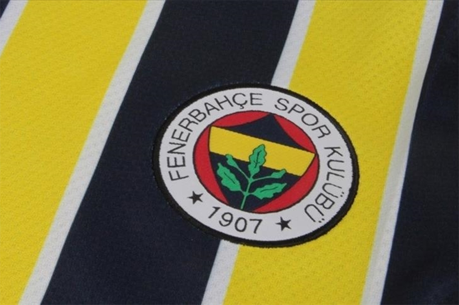 Fenerbahçe önce ayrılığı sonra transferi duyurdu