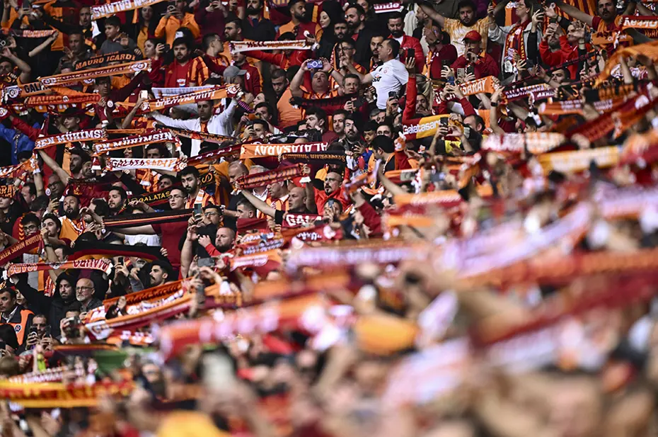 Galatasaraylı taraftarlardan Konya'ya akın: Uçaklarda yer kalmadı - 5 Galatasaraylı taraftarlardan Konya'ya akın: Uçaklarda yer kalmadı - 5