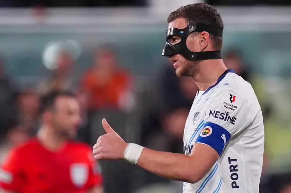 Fenerbahçe'de flaş ayrılık: Yeni adresinde hiç yabancılık çekmeyecek, oteli bile var - 2