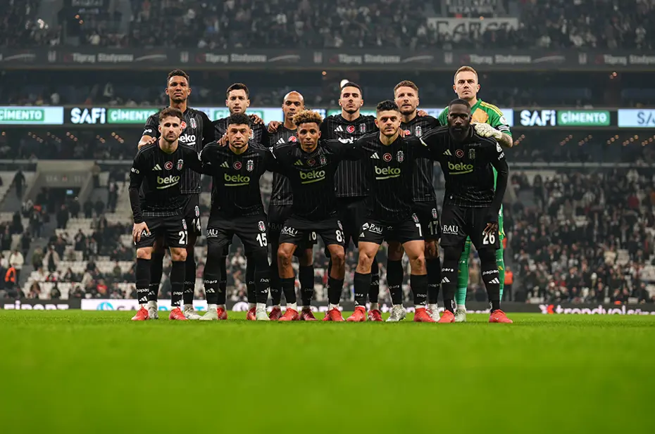 Dünyanın en iyi takımları | Fenerbahçe'den büyük yükseliş: 35 sıra gerileyen Süper Lig devi - 15