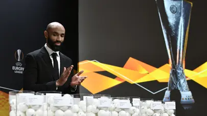 Eski Malili futbolcu Frederic Kanoute, ırkçılıkla mücadelenin önemine dikkati çekti
