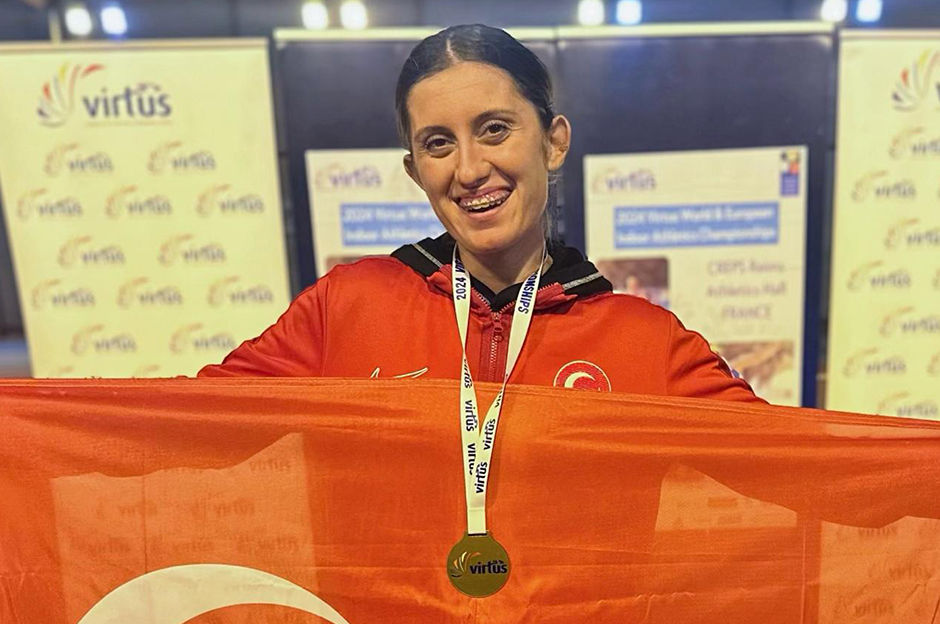 Fatma Damla Altın, pentatlonda dünya salon şampiyonu oldu