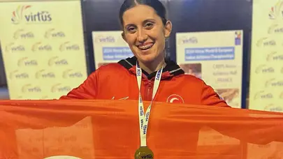 Fatma Damla Altın, pentatlonda dünya salon şampiyonu oldu
