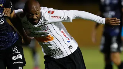 Taraftarlar, 40 yaşındaki Vagner Love'ı ağlattı