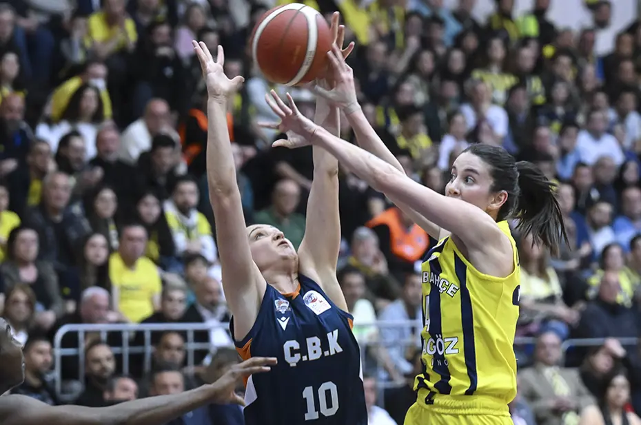 Fenerbahçe şampiyonluk kupasını kaldırdı - 13 Fenerbahçe şampiyonluk kupasını kaldırdı - 13