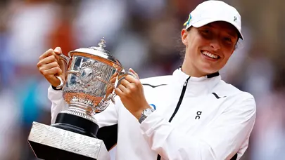 Iga Swiatek'ten Fransa Açık'ta 3. şampiyonluk