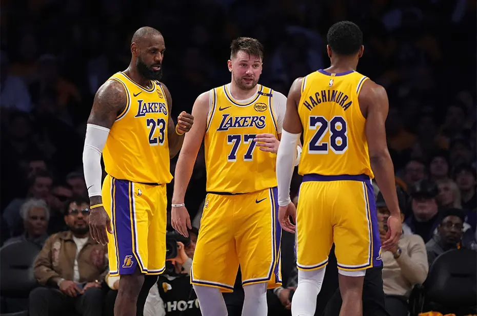 Luka Doncic, Lakers kariyerine galbiyetle başladı - 4