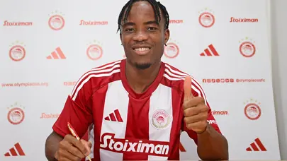 Trabzonspor'un görüştüğü sol bek komşuya imza attı