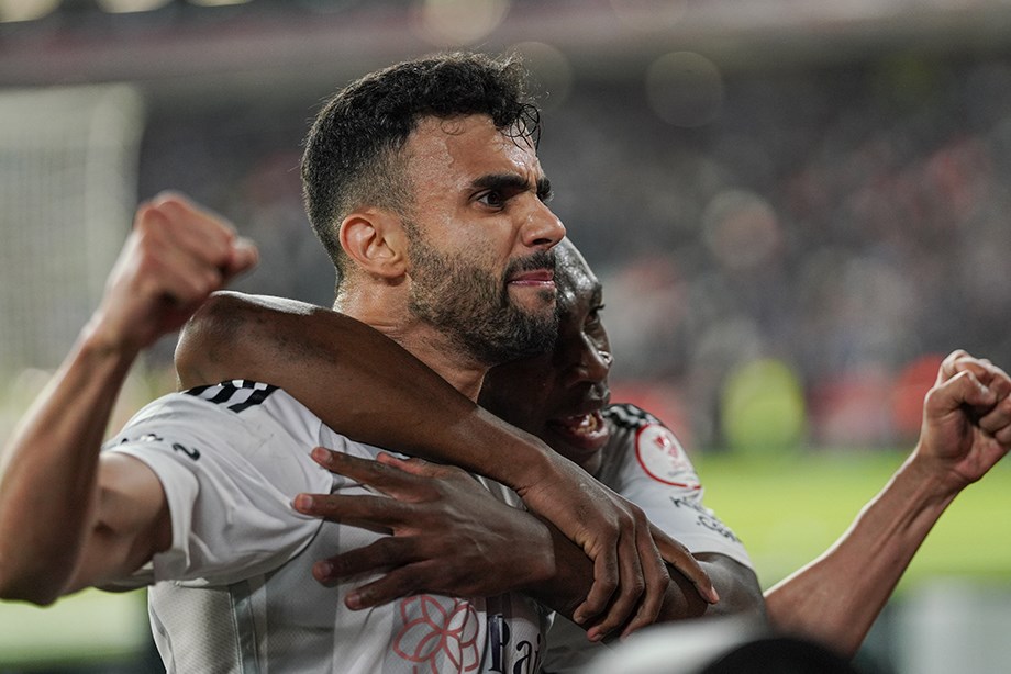 Rachid Ghezzal'dan Arthur Masuaku paylaşımı