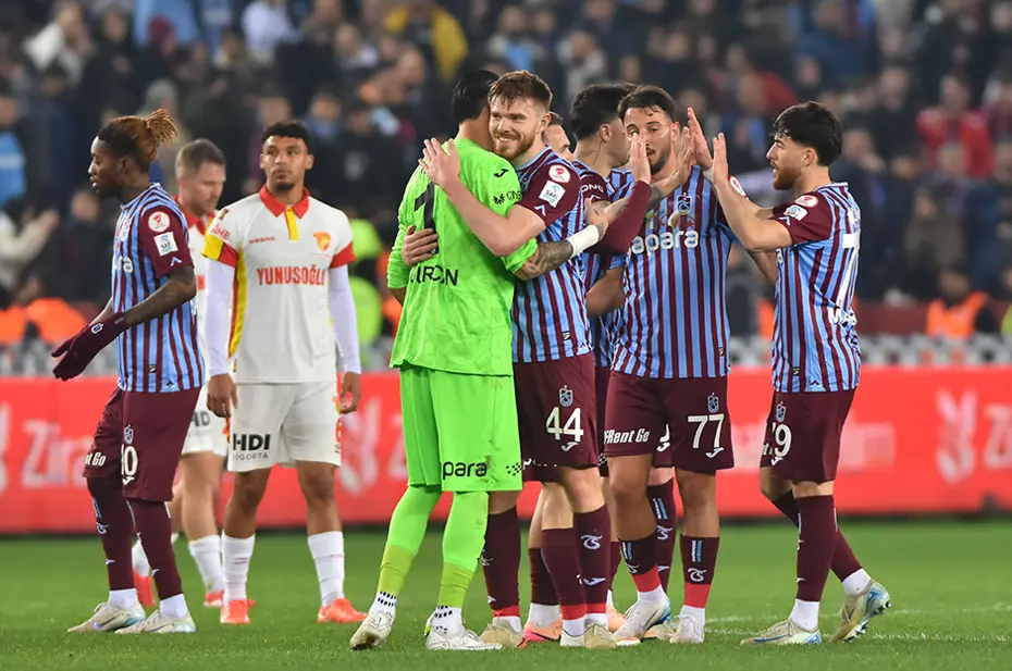 "Üç silahşör finali getirdi" | Spor yazarları Trabzonspor için ne dedi? - 5 "Üç silahşör finali getirdi" | Spor yazarları Trabzonspor için ne dedi? - 5