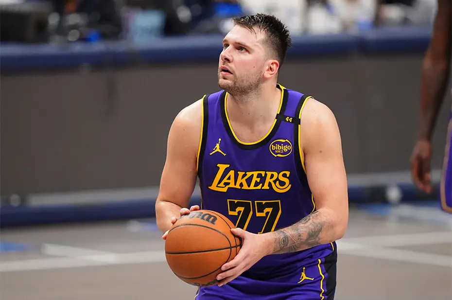 Luka Doncic eski takımını yıktı: 45 sayıyla Lakers'ı galibiyete taşıdı - 3 Luka Doncic eski takımını yıktı: 45 sayıyla Lakers'ı galibiyete taşıdı - 3