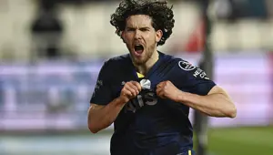 "Sinirleri çelikten yapılmış bir adam" | Spor yazarları Fenerbahçe için ne dedi? "Sinirleri çelikten yapılmış bir adam" | Spor yazarları Fenerbahçe için ne dedi?