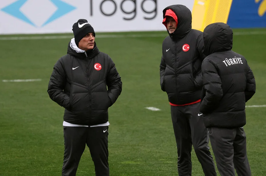 Vincenzo Montella'dan kadro tercihi yanıtı: Arda Güler ve Emre Mor sözleri - 1 Vincenzo Montella'dan kadro tercihi yanıtı: Arda Güler ve Emre Mor sözleri - 1