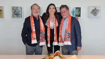 Eczacıbaşı Dynavit, Naz Aydemir Akyol ile yeni sözleşme imzaladı