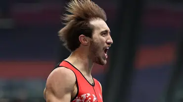 Berke Akçam, erkekler 400 metre engelli finalinde 5. oldu
