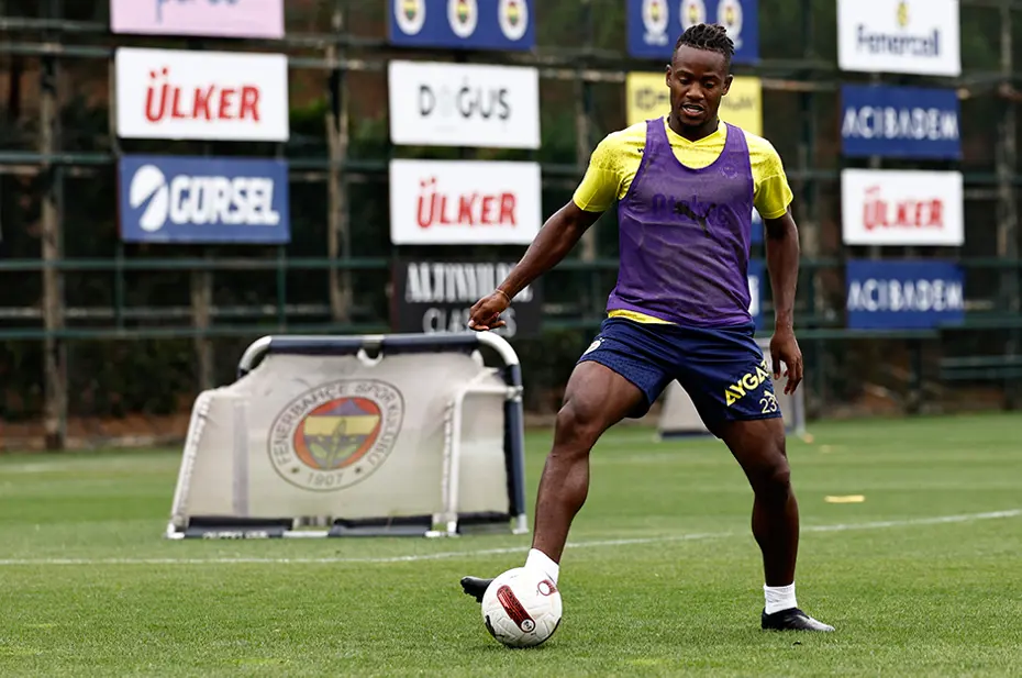 Fenerbahçe'de Cengiz Ünder'den talihsiz başlangıç - 6