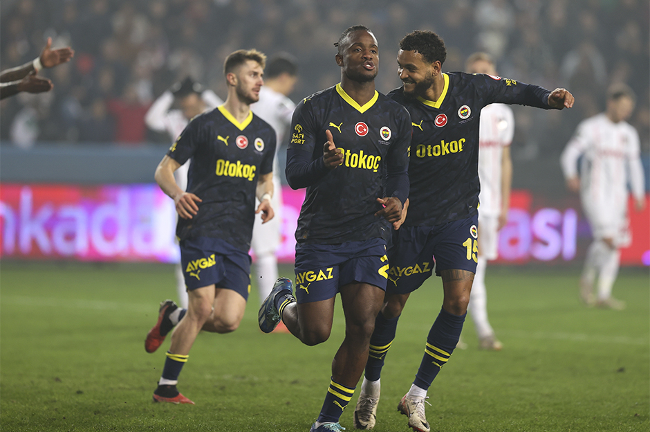 Olympiakos - Fenerbahçe maçını şifresiz veren kanallar: Olympiakos - Fenerbahçe maçını hangi kanal canlı veriyor? FB-Olympiakos maçı canlı yayın bilgisi
