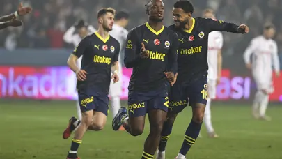 Olympiakos - Fenerbahçe maçını şifresiz veren kanallar: Olympiakos - Fenerbahçe maçını hangi kanal canlı veriyor? FB-Olympiakos maçı canlı yayın bilgisi