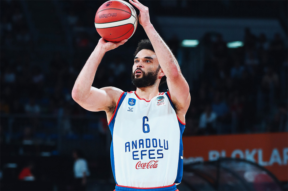 Elijah Bryant ile 2 yıl daha