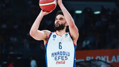 Elijah Bryant ile 2 yıl daha