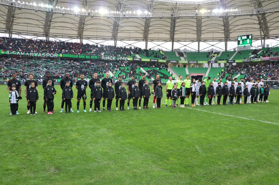 Sakaryaspor - Beşiktaş maçında dikkat çeken isim - 6