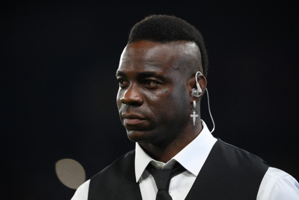 Balotelli geri döndü: Resmen imzayı attı