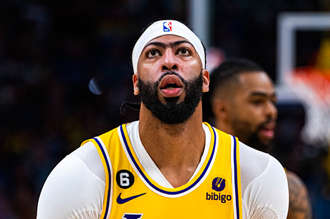 Lakers'ı Anthony Davis sırtladı
