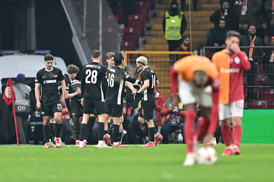 Hollanda basını, Galatasaray-AZ Alkmaar maçını konuşuyor: Aynı konuya değindiler - 4
