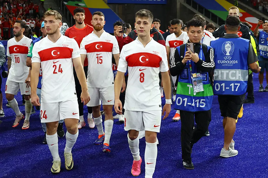 Avrupa, Hollanda-Türkiye maçını konuşuyor: 3 futbolcumuza övgü: "Mücevher gibi" - 11