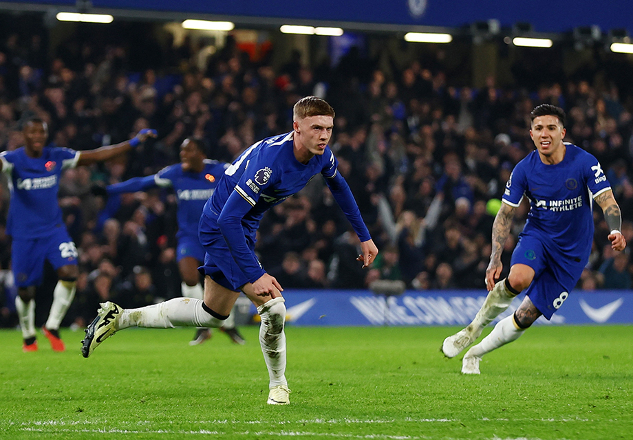 Cole Palmer karanlık Chelsea'de parlıyor: Maviler evinde Newcastle engelini aştı