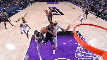Sacramento Kings, Los Angeles Lakers'ı uzatmada devirdi