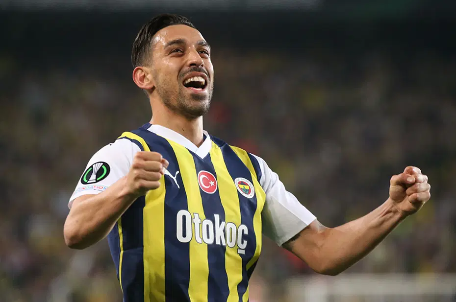 Fenerbahçe'nin 11'i şekillendi: İsmail Kartal'dan 3 futbolcuya kesik - 8 Fenerbahçe'nin 11'i şekillendi: İsmail Kartal'dan 3 futbolcuya kesik - 8