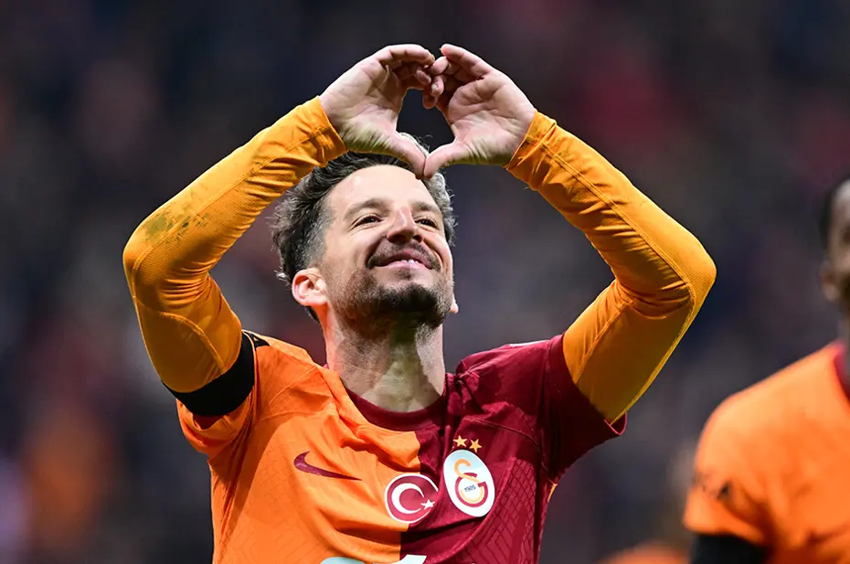 Trio ekibi, Galatasaray-Rizespor maçına damga vuran pozisyonları değerlendirdi - 6 Trio ekibi, Galatasaray-Rizespor maçına damga vuran pozisyonları değerlendirdi - 6