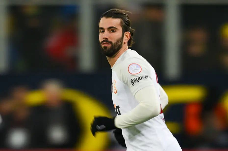 Galatasaray'da dev operasyon: 10 yabancı yolcu - 5 Galatasaray'da dev operasyon: 10 yabancı yolcu - 5