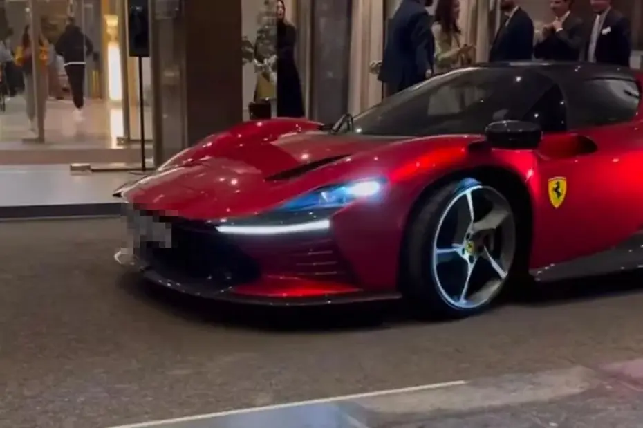 Cristiano Ronaldo 87 milyon liralık yeni oyuncağıyla görüntülendi - 5