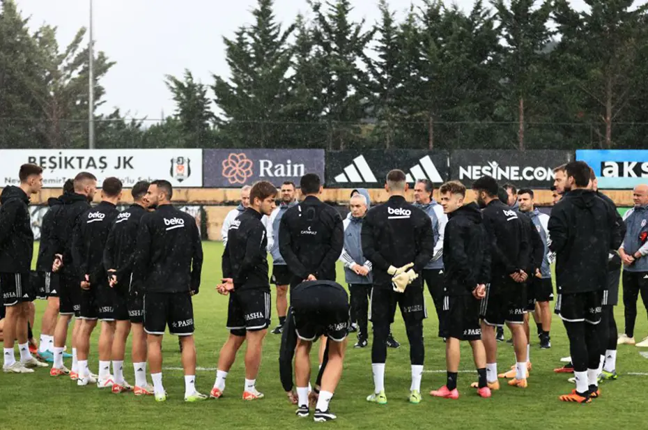 Beşiktaş'ta sakatlık çilesi bitmiyor: 2 eksik daha - 5 Beşiktaş'ta sakatlık çilesi bitmiyor: 2 eksik daha - 5