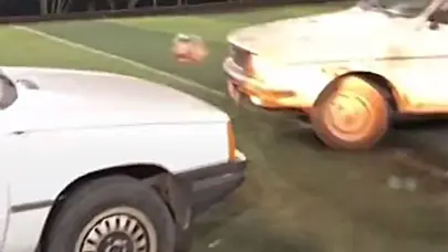 İZLE | Şanlıurfa'da arabalarla futbol oynadılar: Gerçek hayatta Rocket League