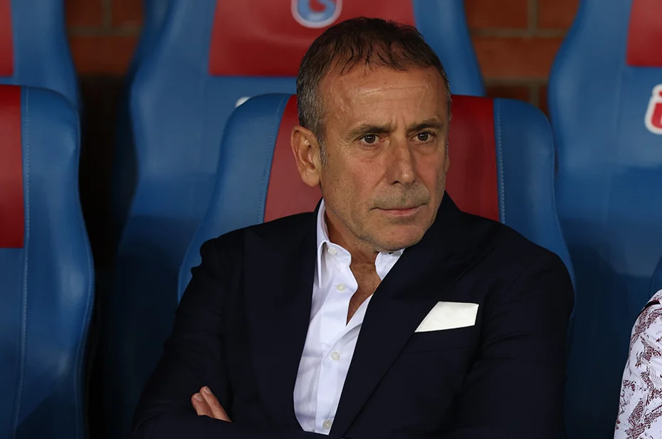 Trabzonspor'da devre arasında ayrılık: İstanbul ekipleriyle temasta - 1 Trabzonspor'da devre arasında ayrılık: İstanbul ekipleriyle temasta - 1