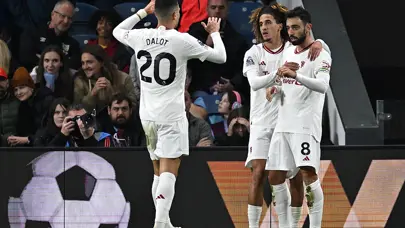 Galatasaray'ın rakibi Manchester United tek golle kazandı