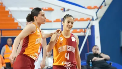 Galatasaray normal sezonu galibiyetle tamamladı