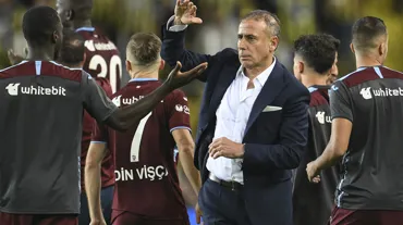 Abdullah Avcı Trabzonspor'un başında Fenerbahçe'yi 3. kez liderlikten etti